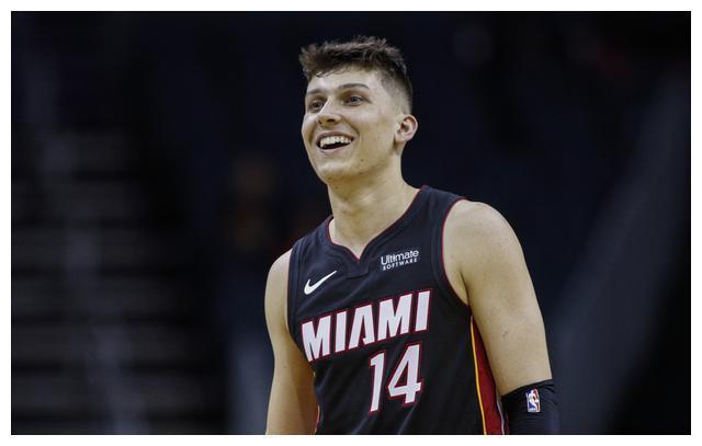 在颁奖仪式 在颁奖仪式