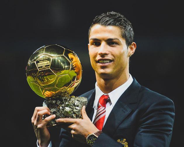 交媒体上集 交媒体上集