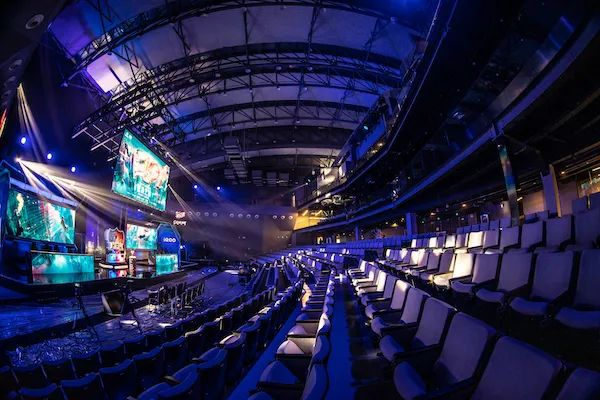 呈现了一场 呈现了一场